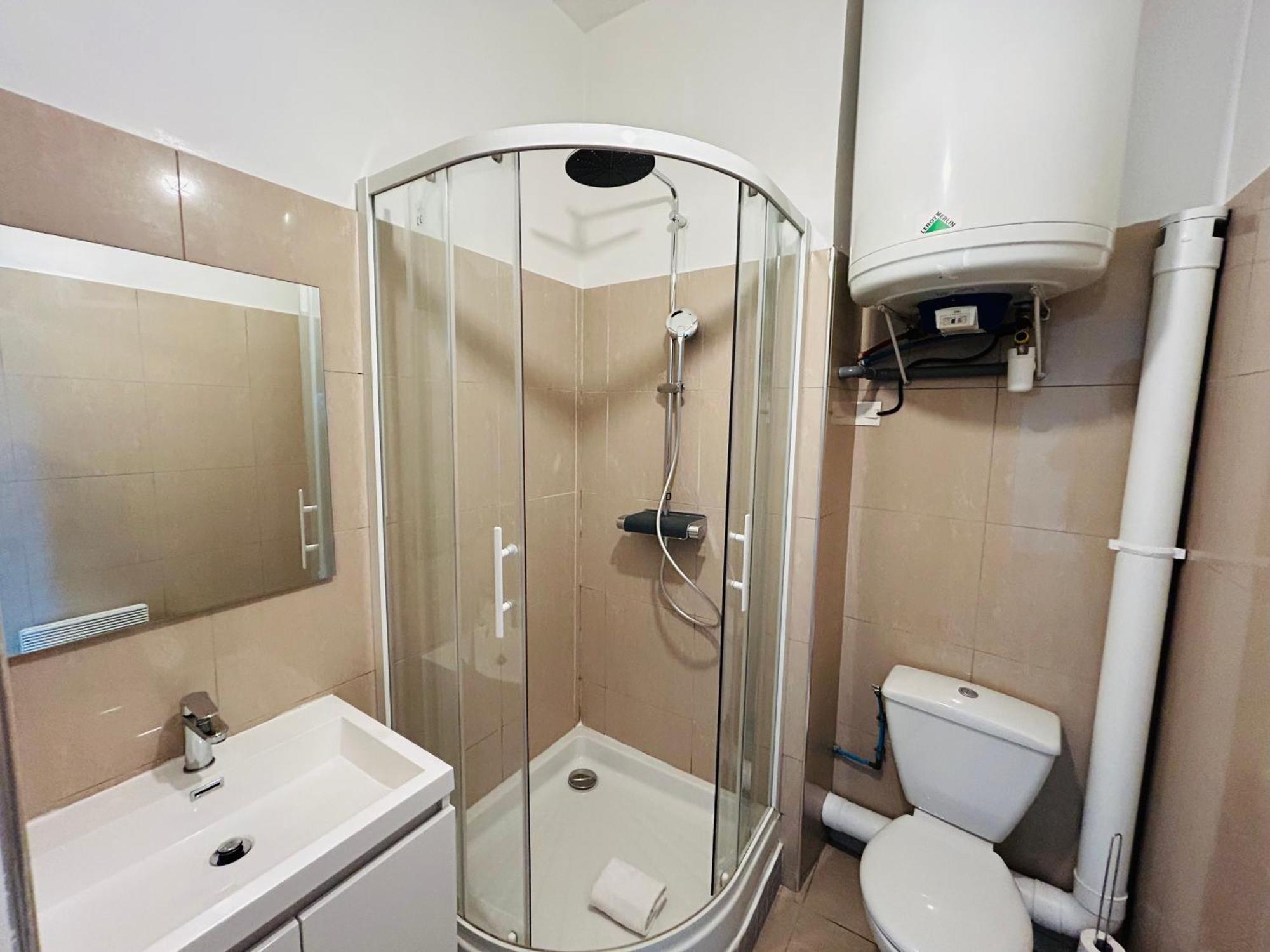 Apartment Le Spacieux Couturier - Calme - Gare Centre