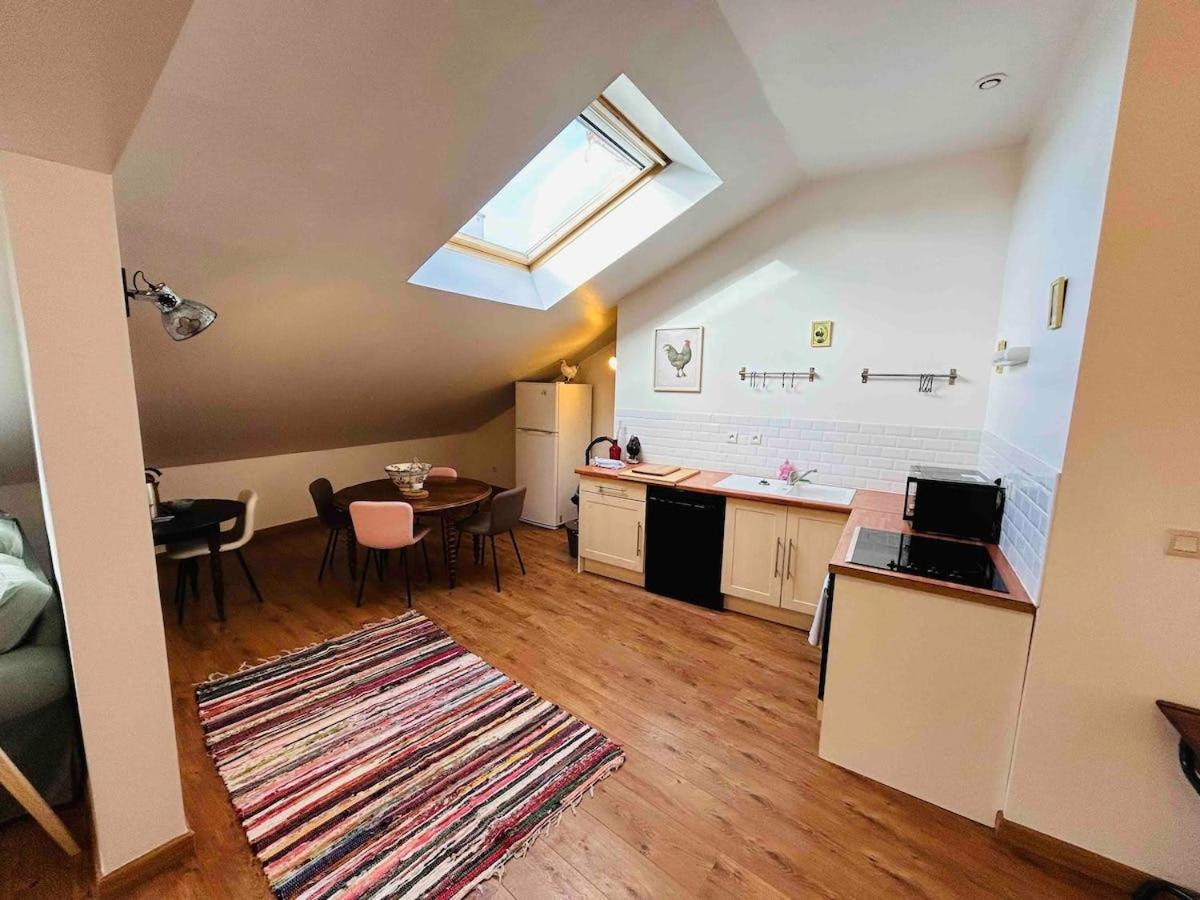 Le Spacieux Couturier - Calme - Gare Centre Apartment *